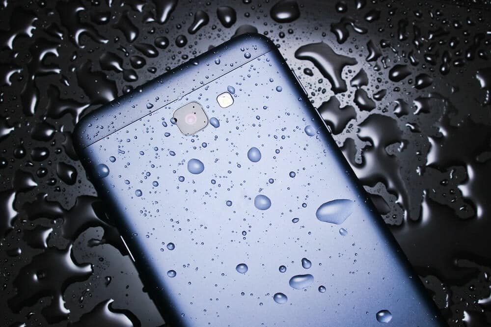 How to save your phone from water damage