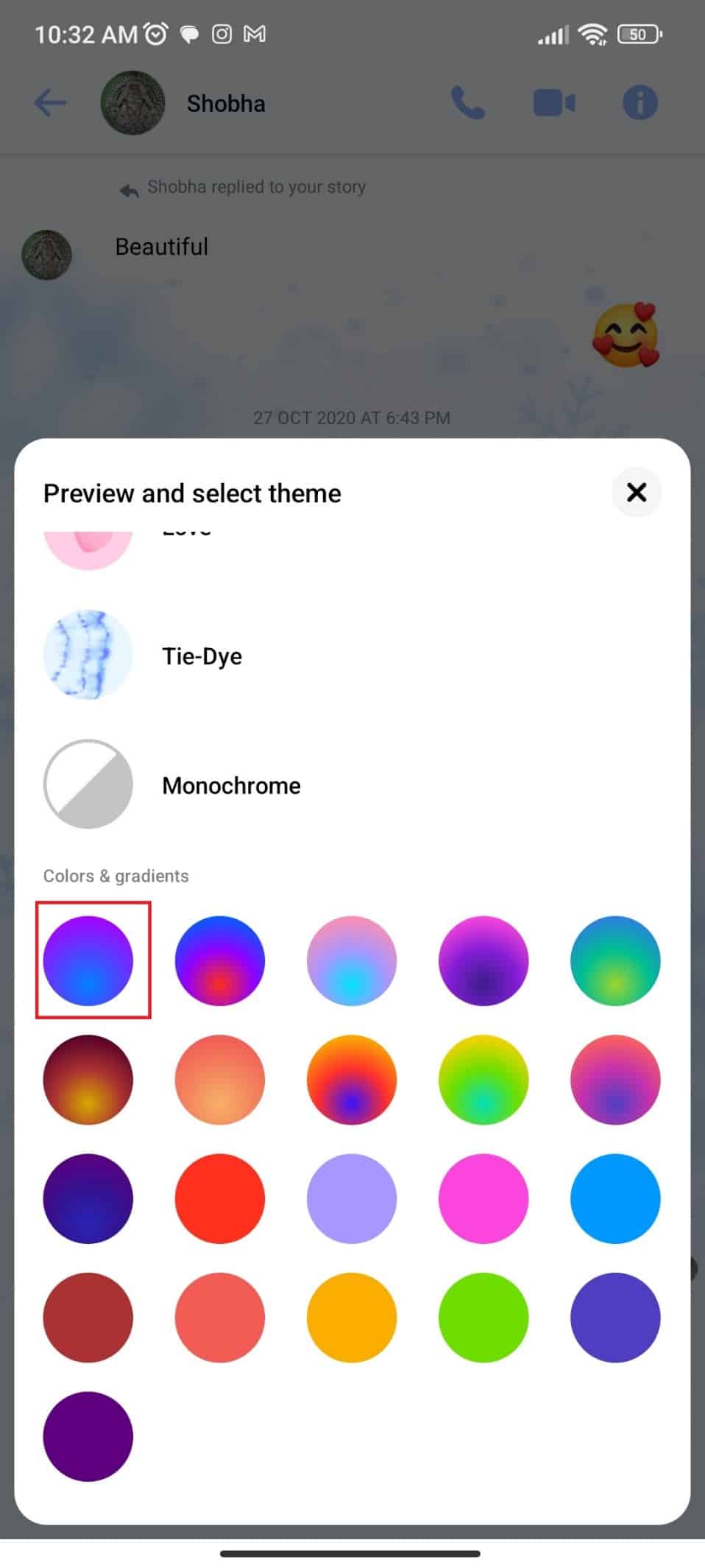 Pick a single color or gradient color theme for your chat 